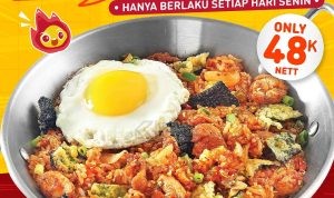 Promo Chadol Gujeolpan Mondaebak! Beli Buldak Fried Rice + Gratis Corn Tea hanya Rp. 48K