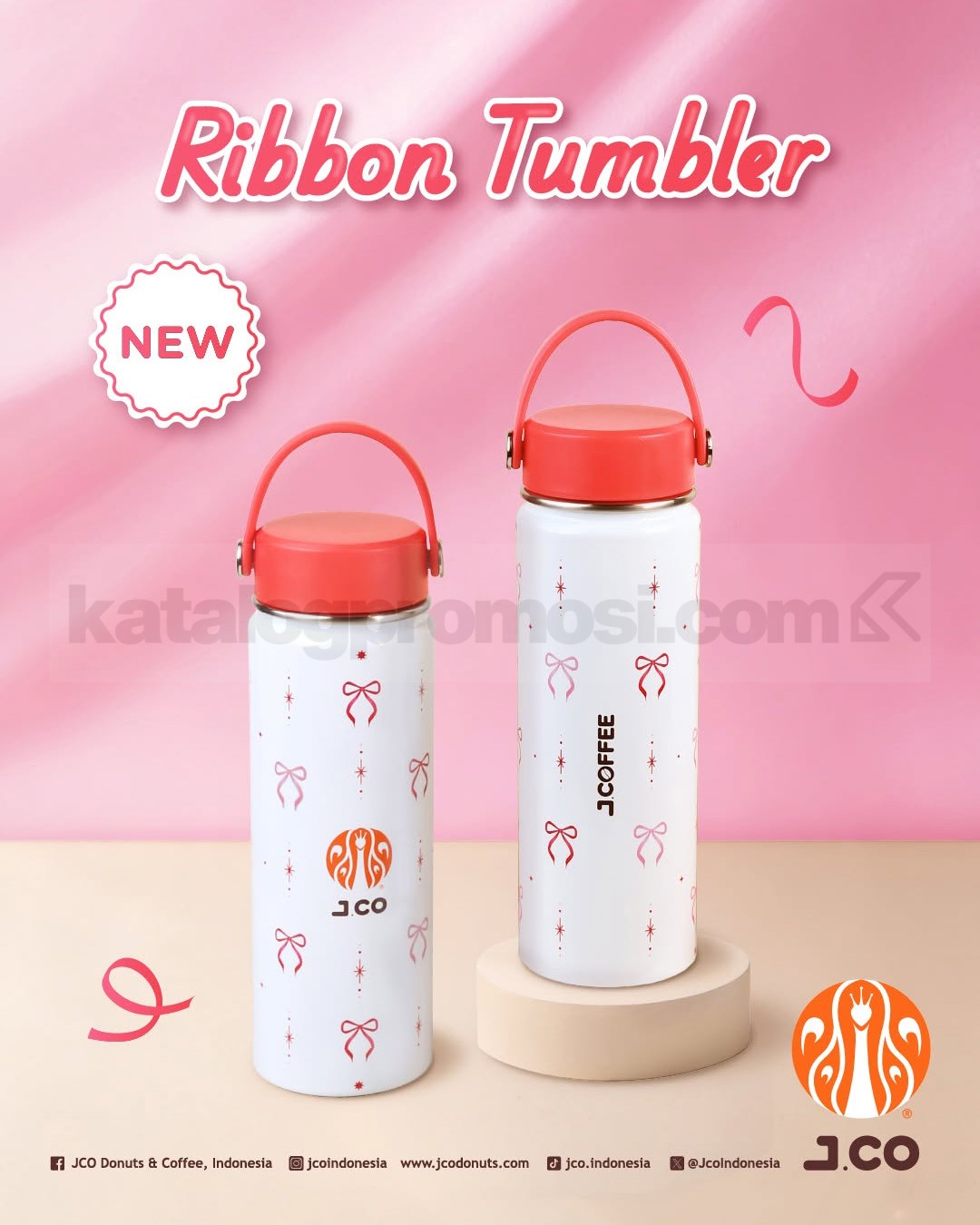 Promo JCO NEW Ribbon Tumbler Rp. 259.000 Promo JCO NEW Ribbon Tumbler Rp. 259.000 merchandise tumbler terbaru yang tersedia di seluruh gerai JCO Indonesia.